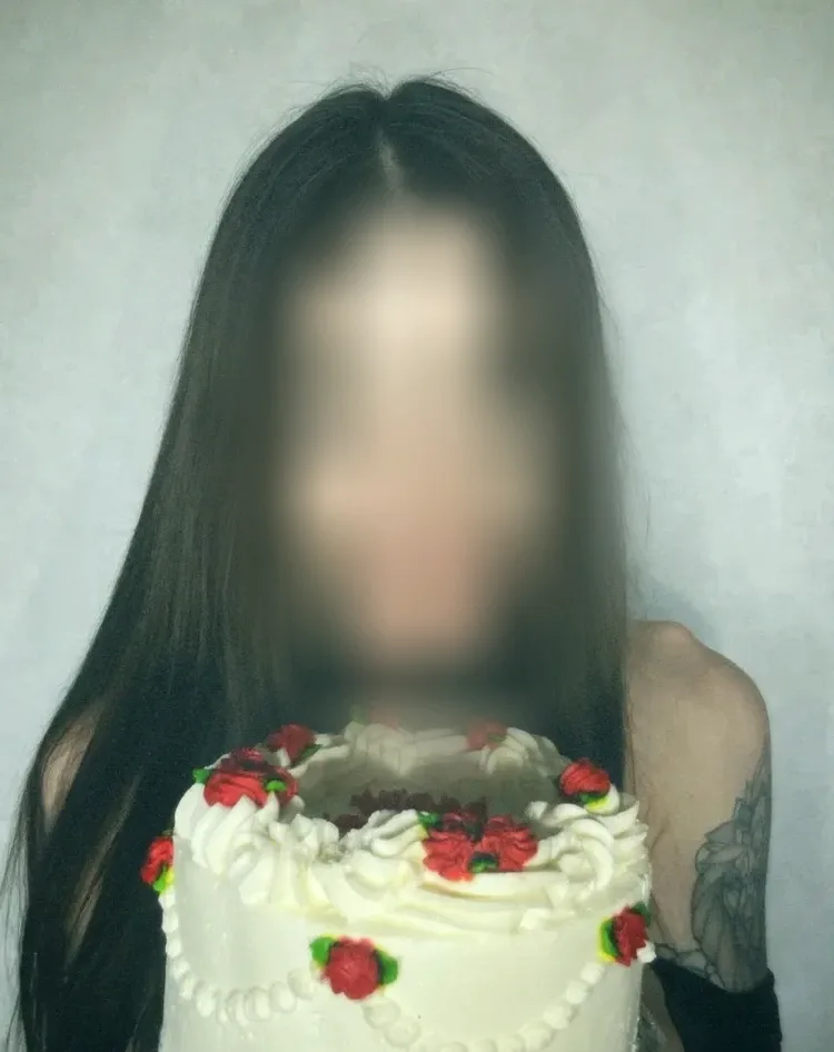 Iona, 30