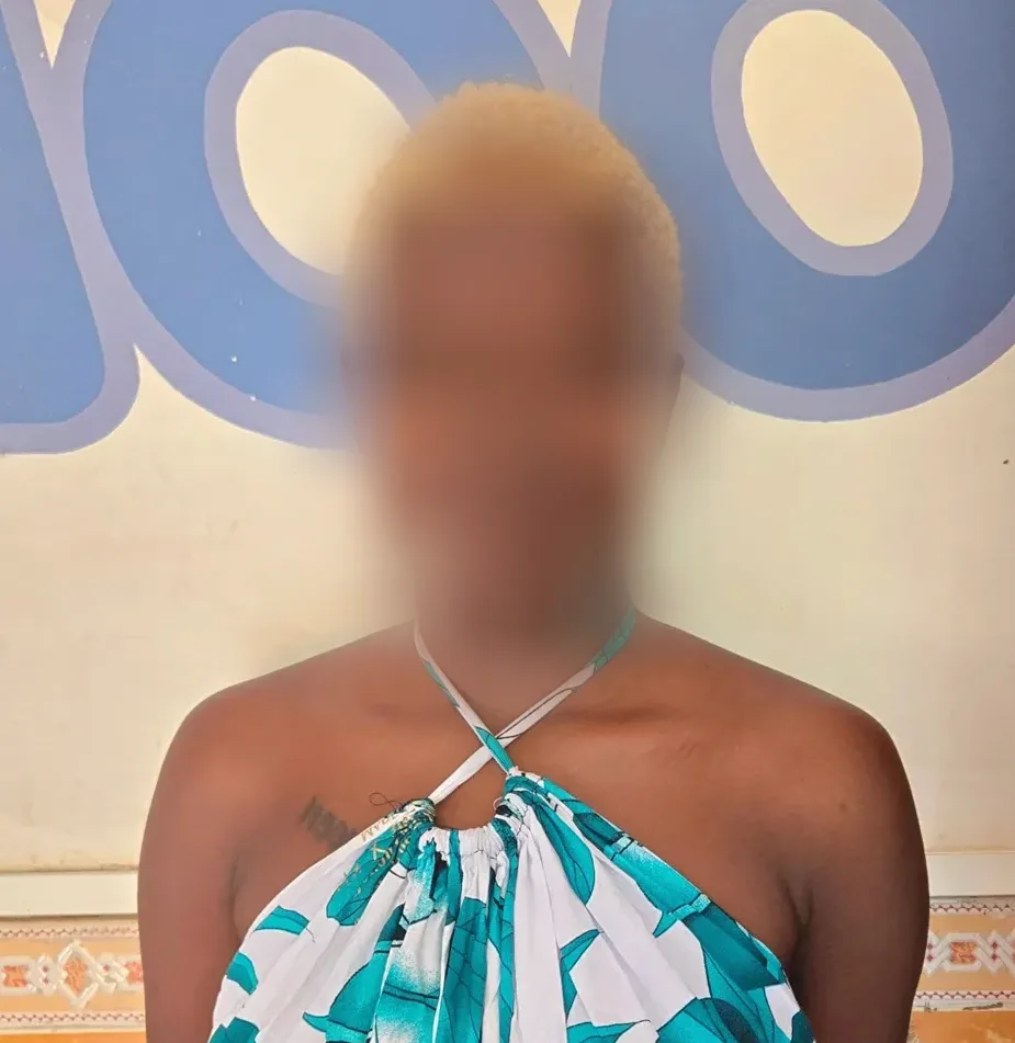 Mia, 18